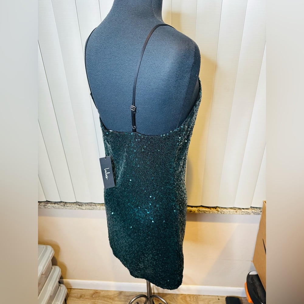 Lulu's Casmar Dark Green Square Neckline Sequin Mini Dress Size Medium NEW - Picture 6 of 9